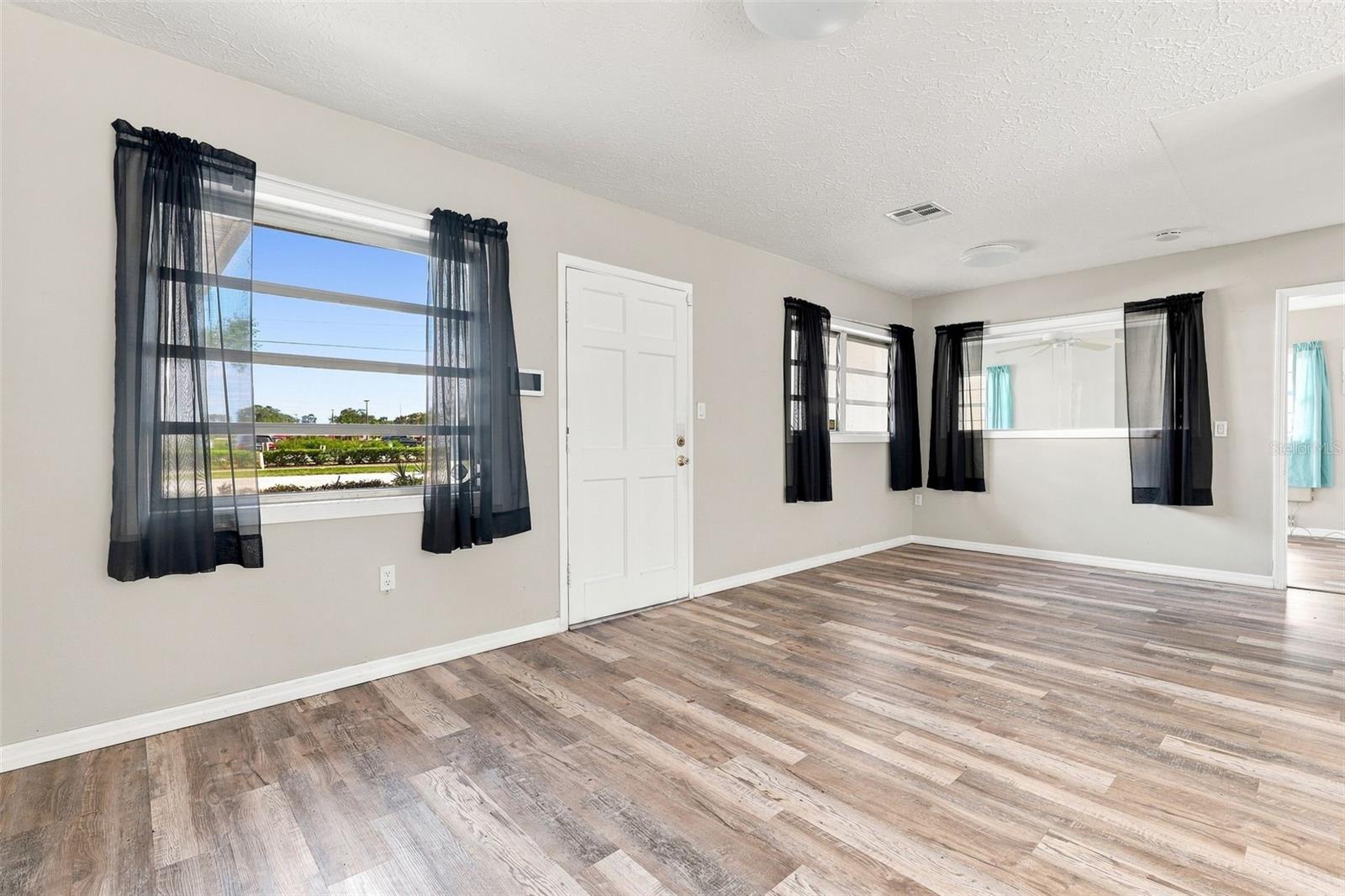 1840 Glengary, Sarasota, FL 34231