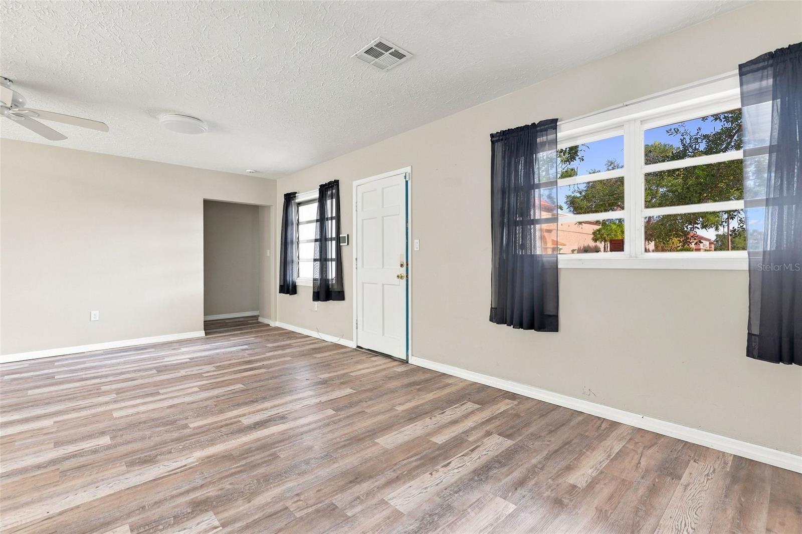 1840 Glengary, Sarasota, FL 34231