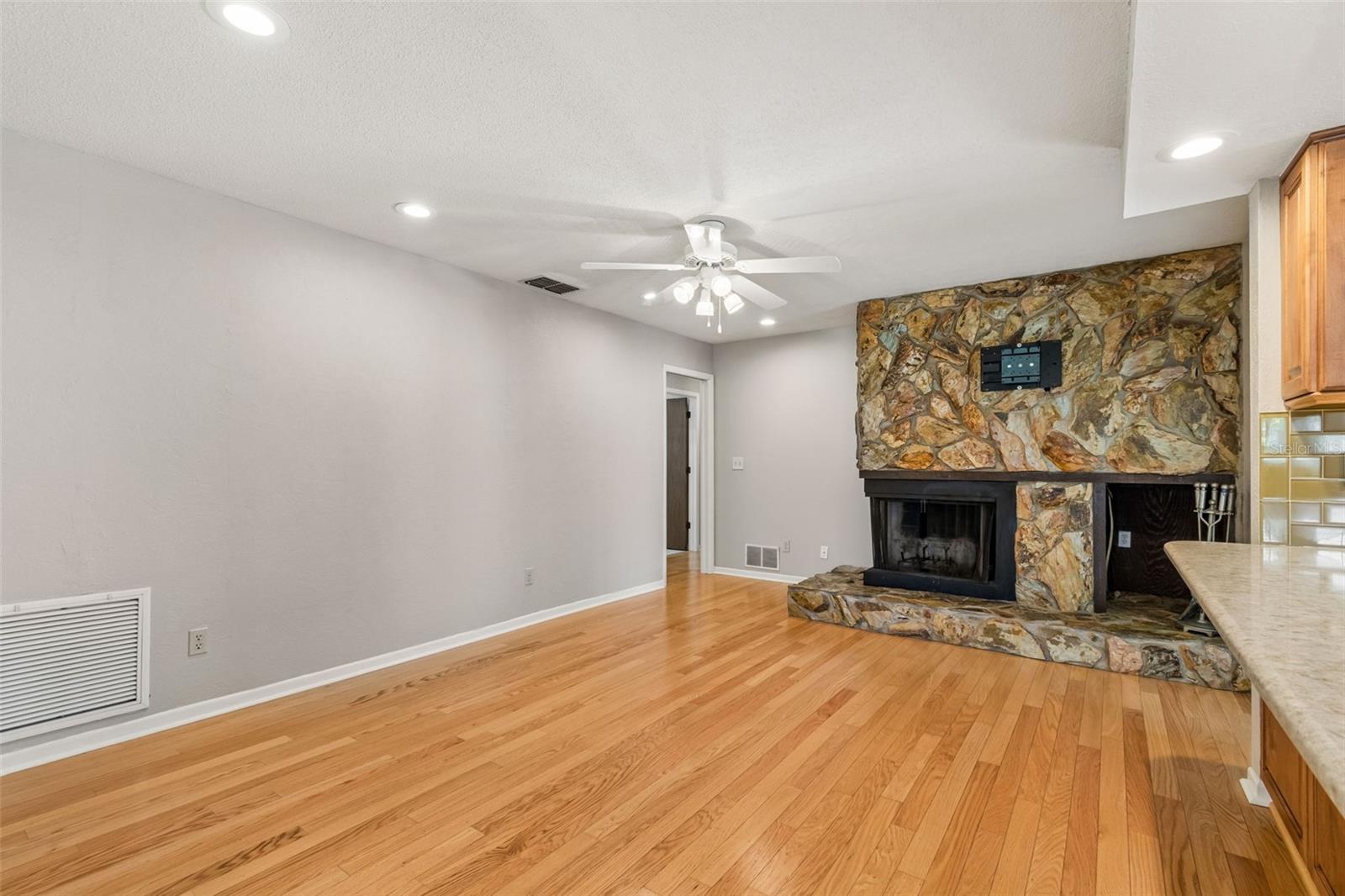 11798 David, Seminole, FL 33778