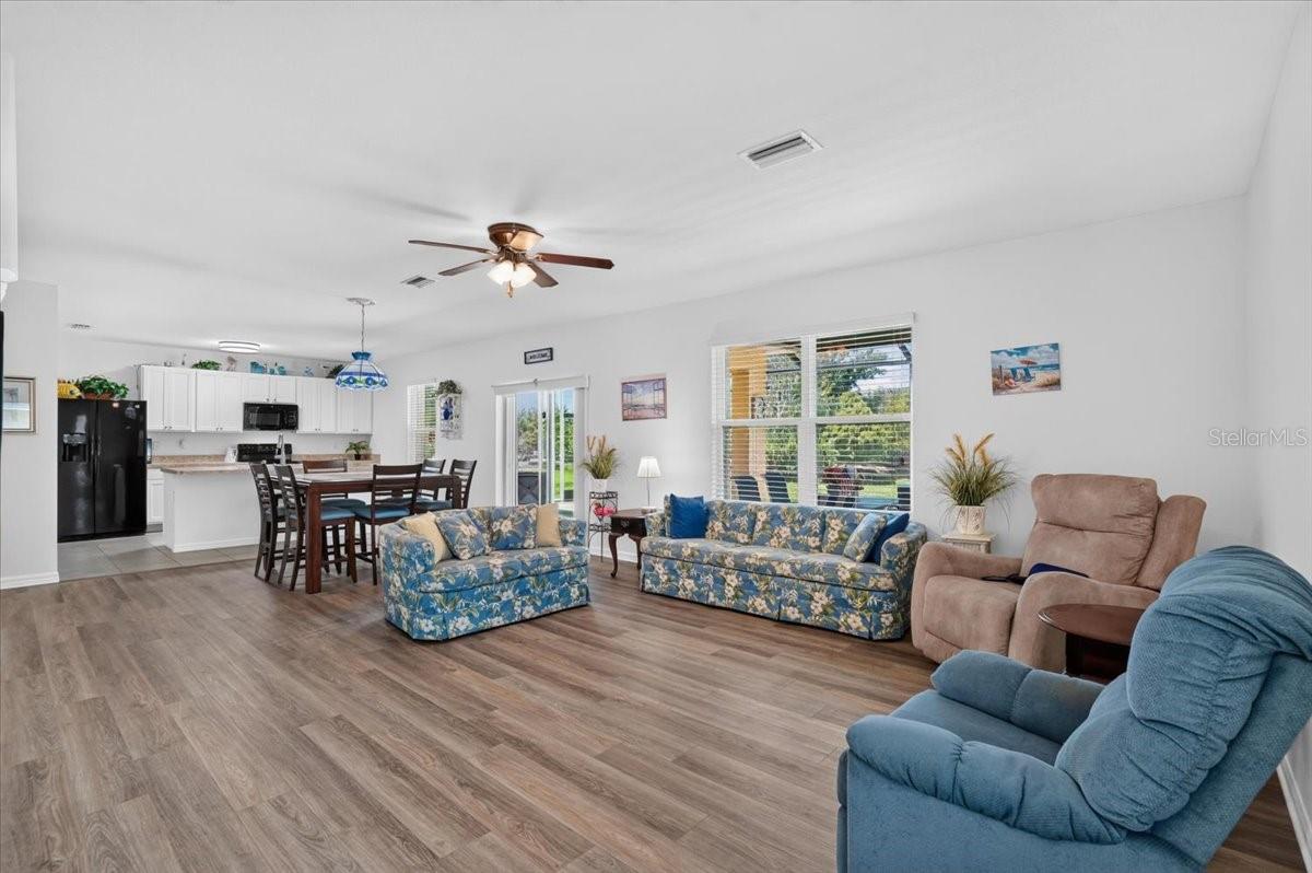 5288 11th, Bradenton, FL 34203