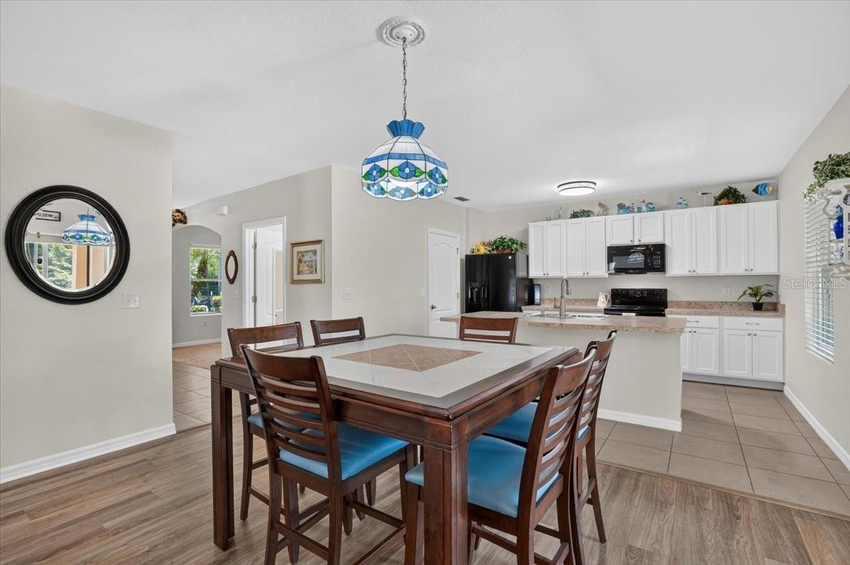 5288 11th, Bradenton, FL 34203