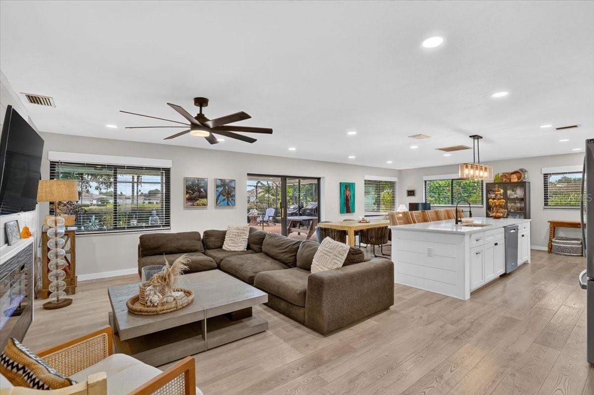 7204 13th, Bradenton, FL 34209