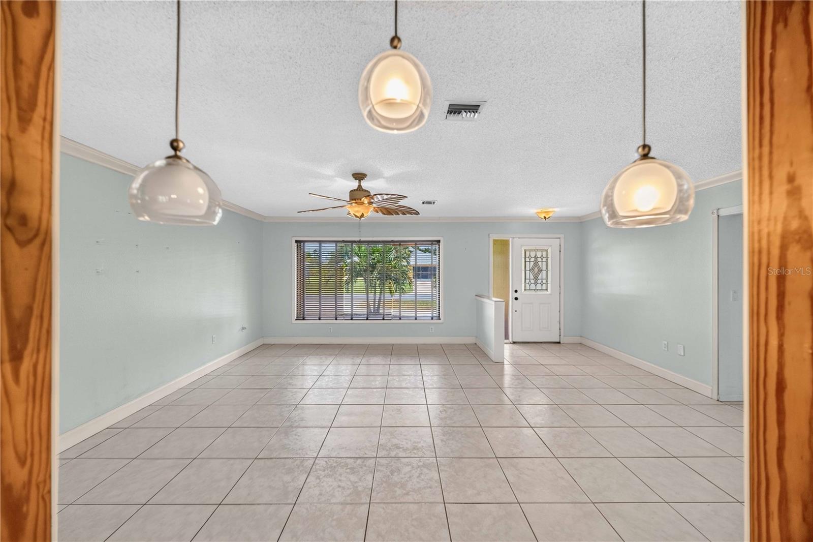 166 Mark Twain, Rotonda West, FL 33947