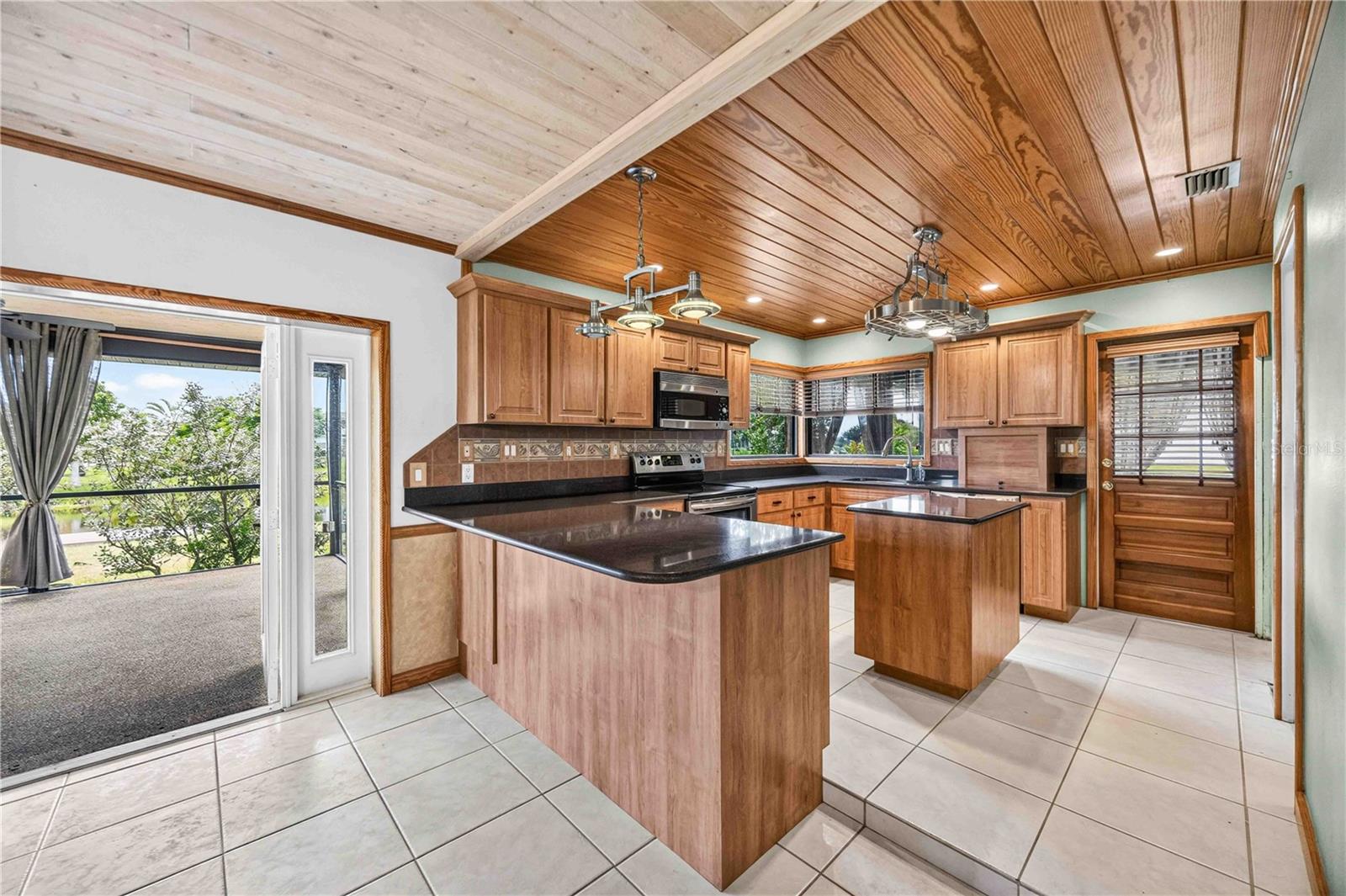 166 Mark Twain, Rotonda West, FL 33947