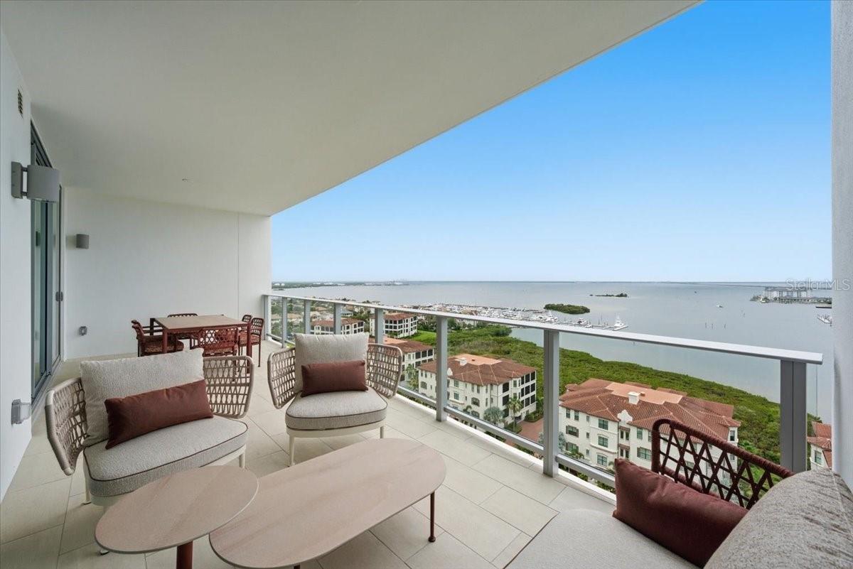 5713 Bowen Daniel Unit 1402, Tampa, FL 33616
