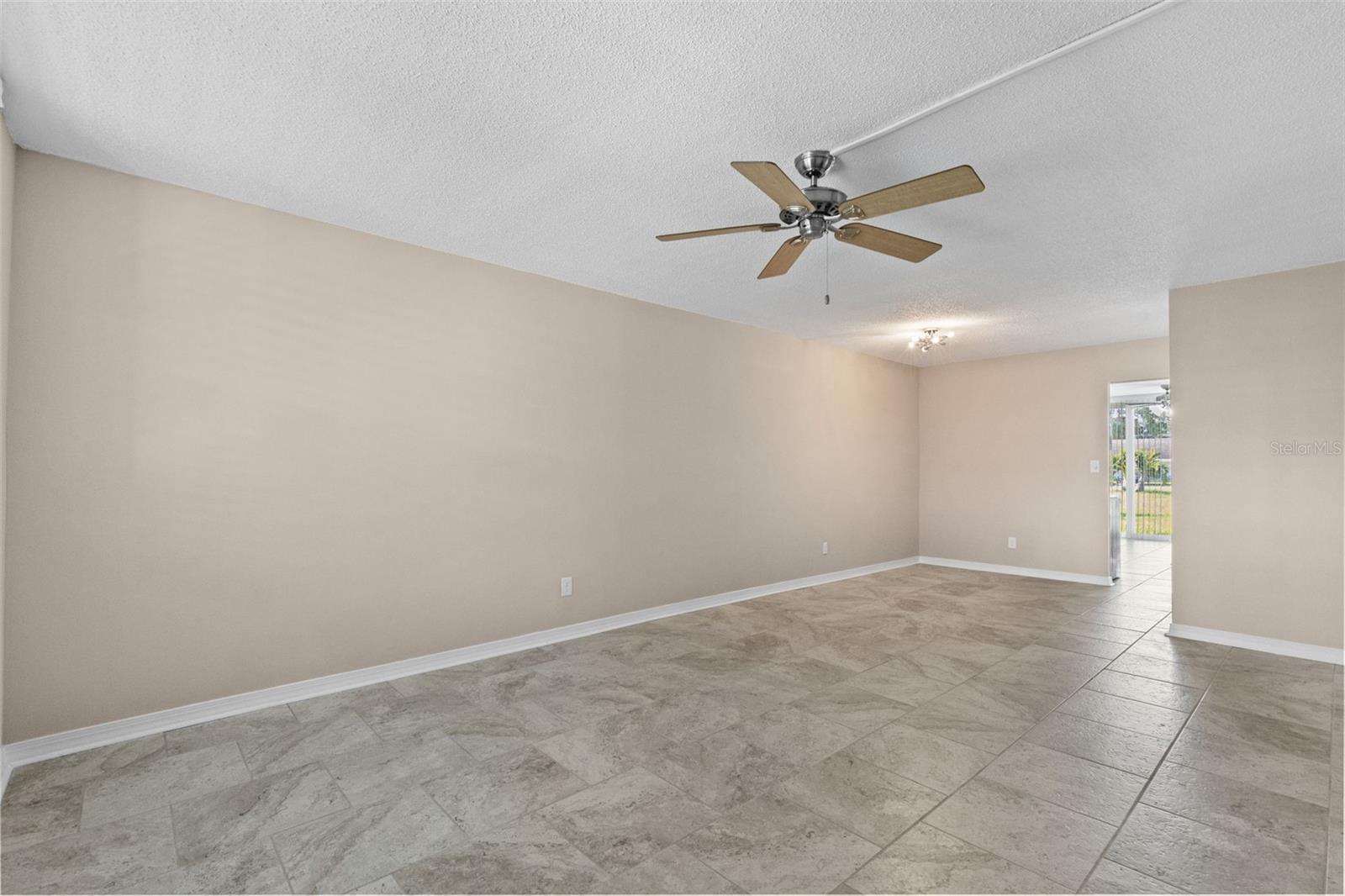 4895 Bay Unit 102, St Petersburg, FL 33703