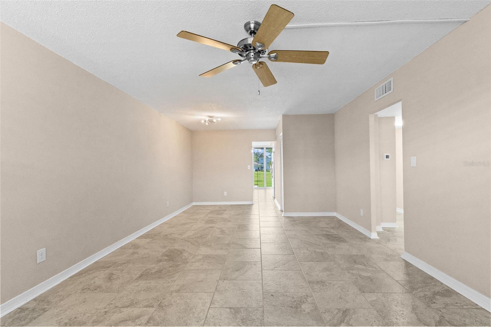 4895 Bay Unit 102, St Petersburg, FL 33703