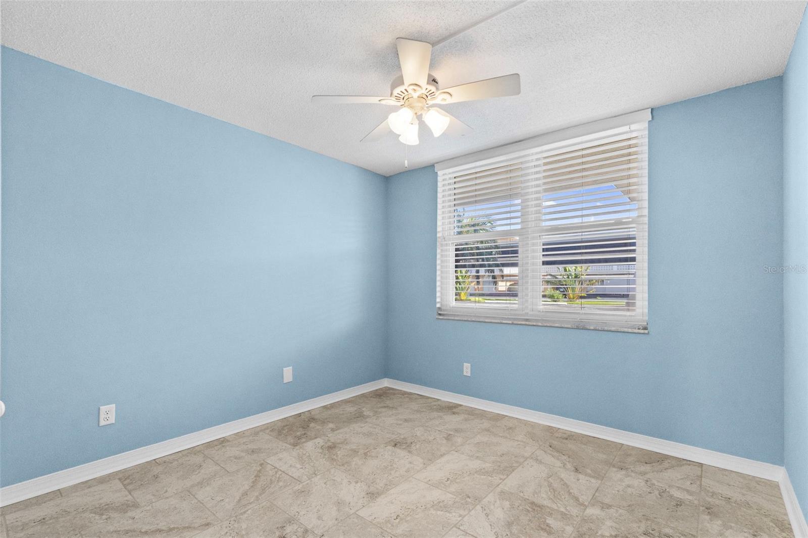 4895 Bay Unit 102, St Petersburg, FL 33703