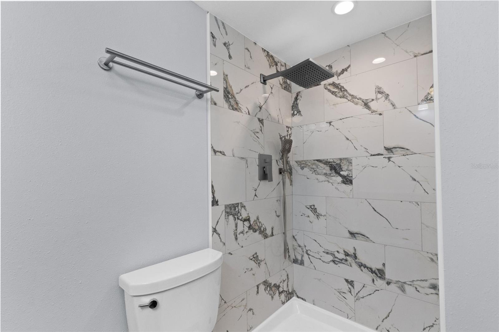 4895 Bay Unit 102, St Petersburg, FL 33703