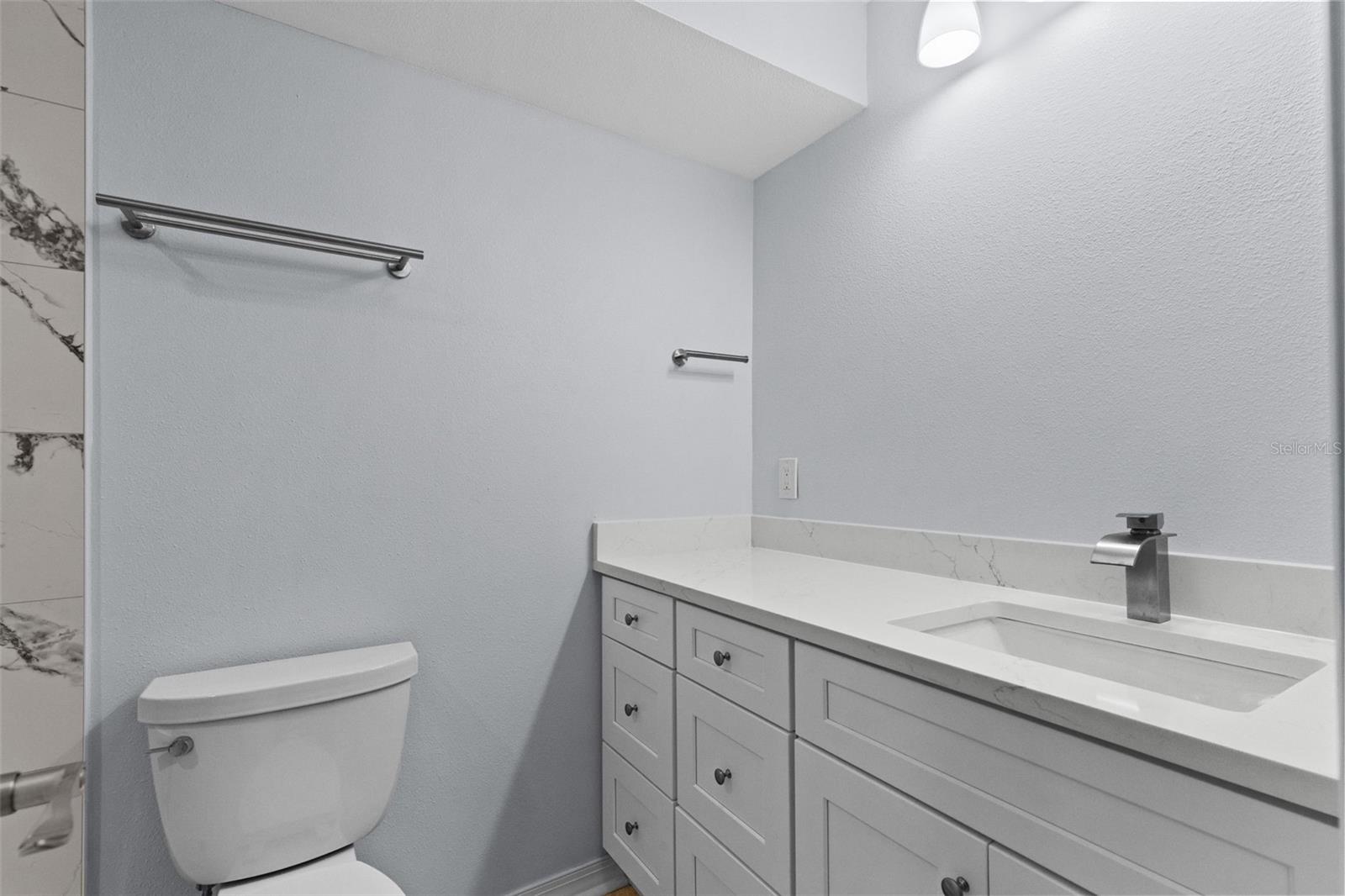 4895 Bay Unit 102, St Petersburg, FL 33703