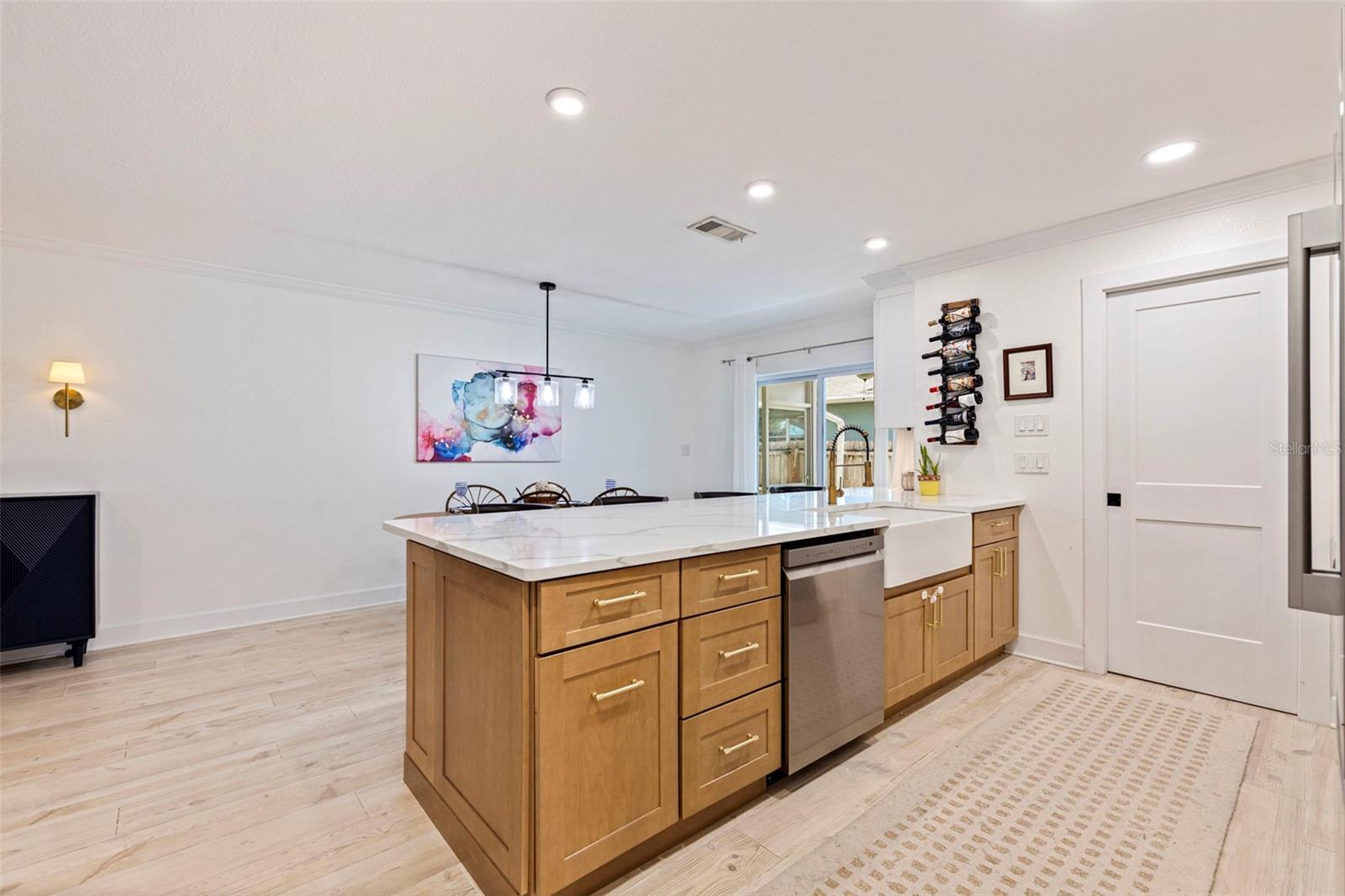 5711 Venetian, St Petersburg, FL 33703