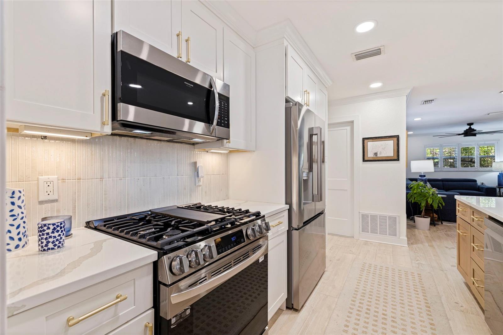 5711 Venetian, St Petersburg, FL 33703
