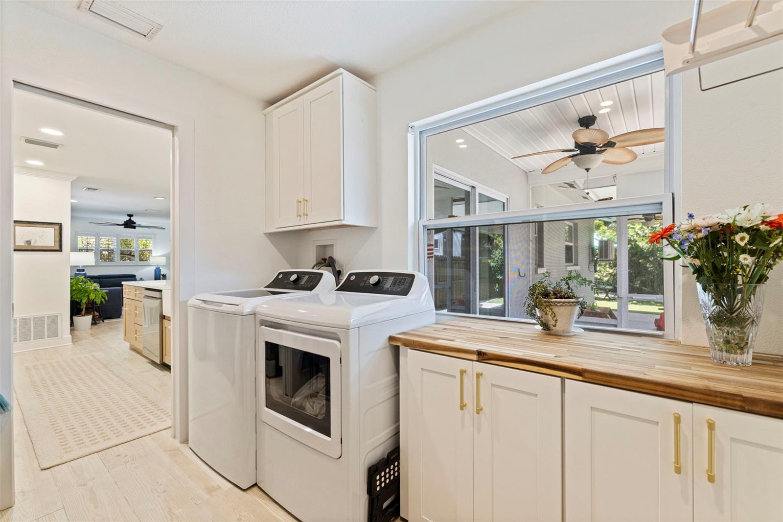 5711 Venetian, St Petersburg, FL 33703