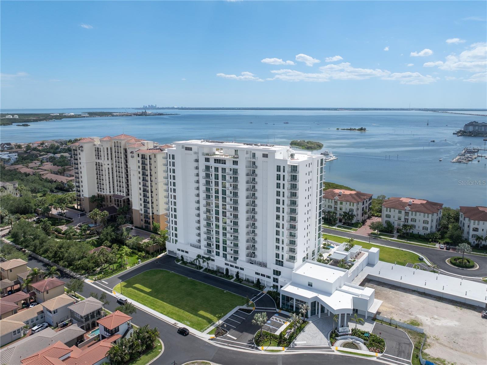 5713 Bowen Daniel Unit 901, Tampa, FL 33616