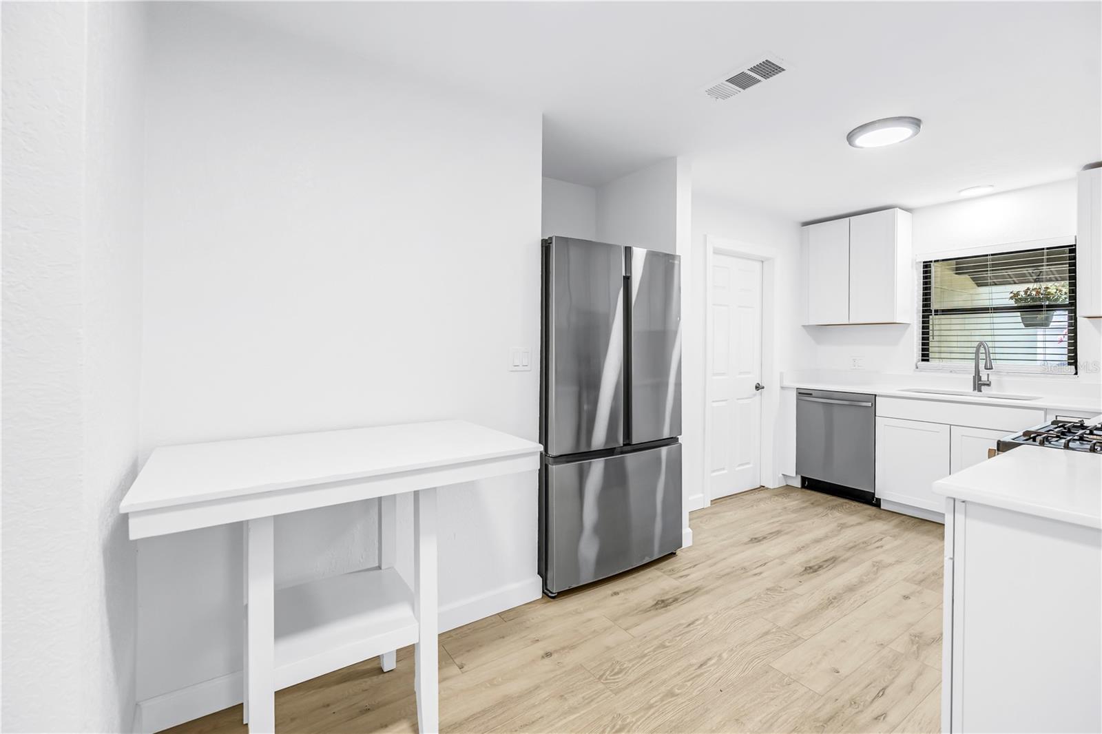 231 93rd, St Petersburg, FL 33702