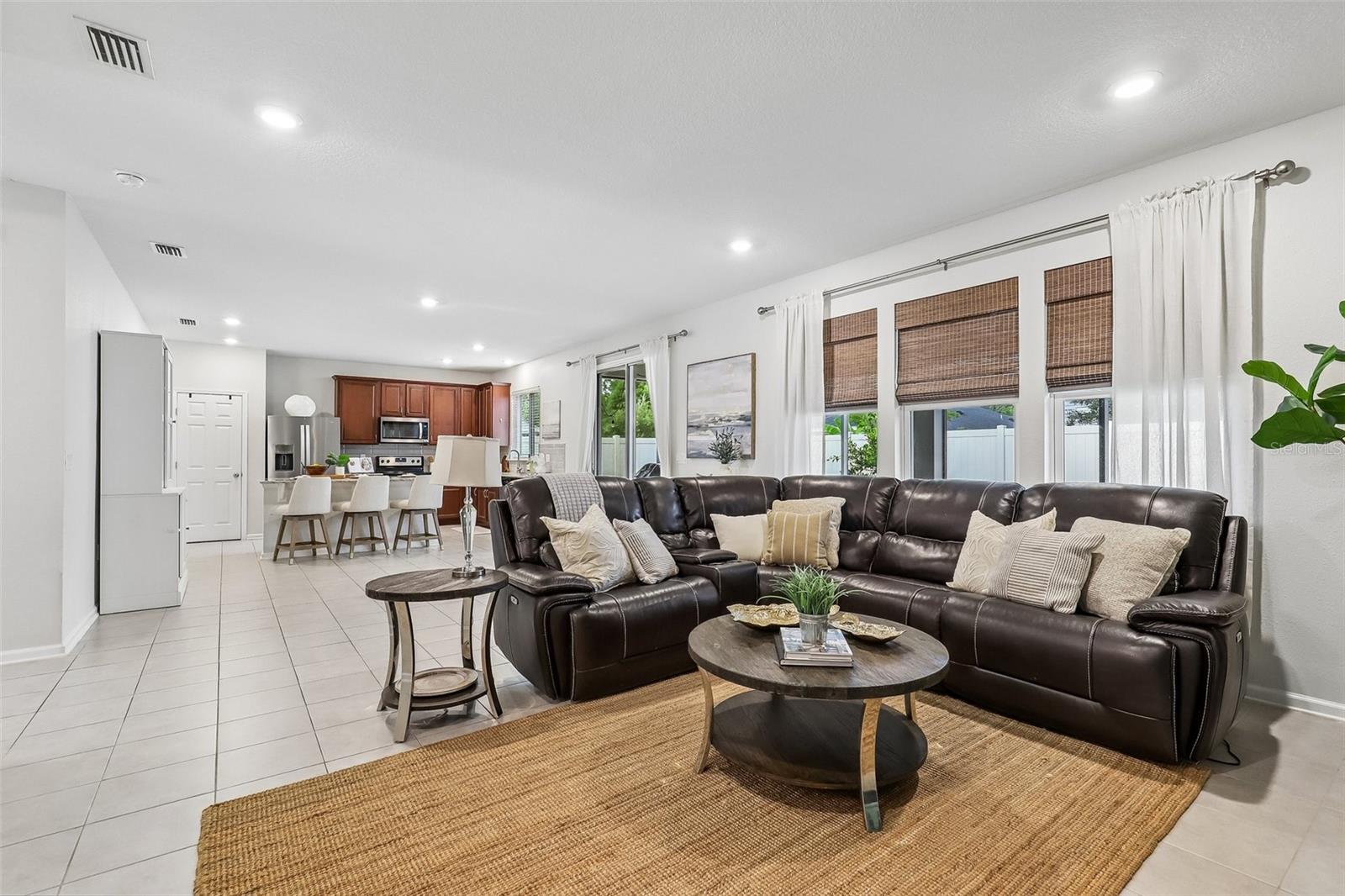 3077 Hawks Hill, Jacksonville, FL 32216