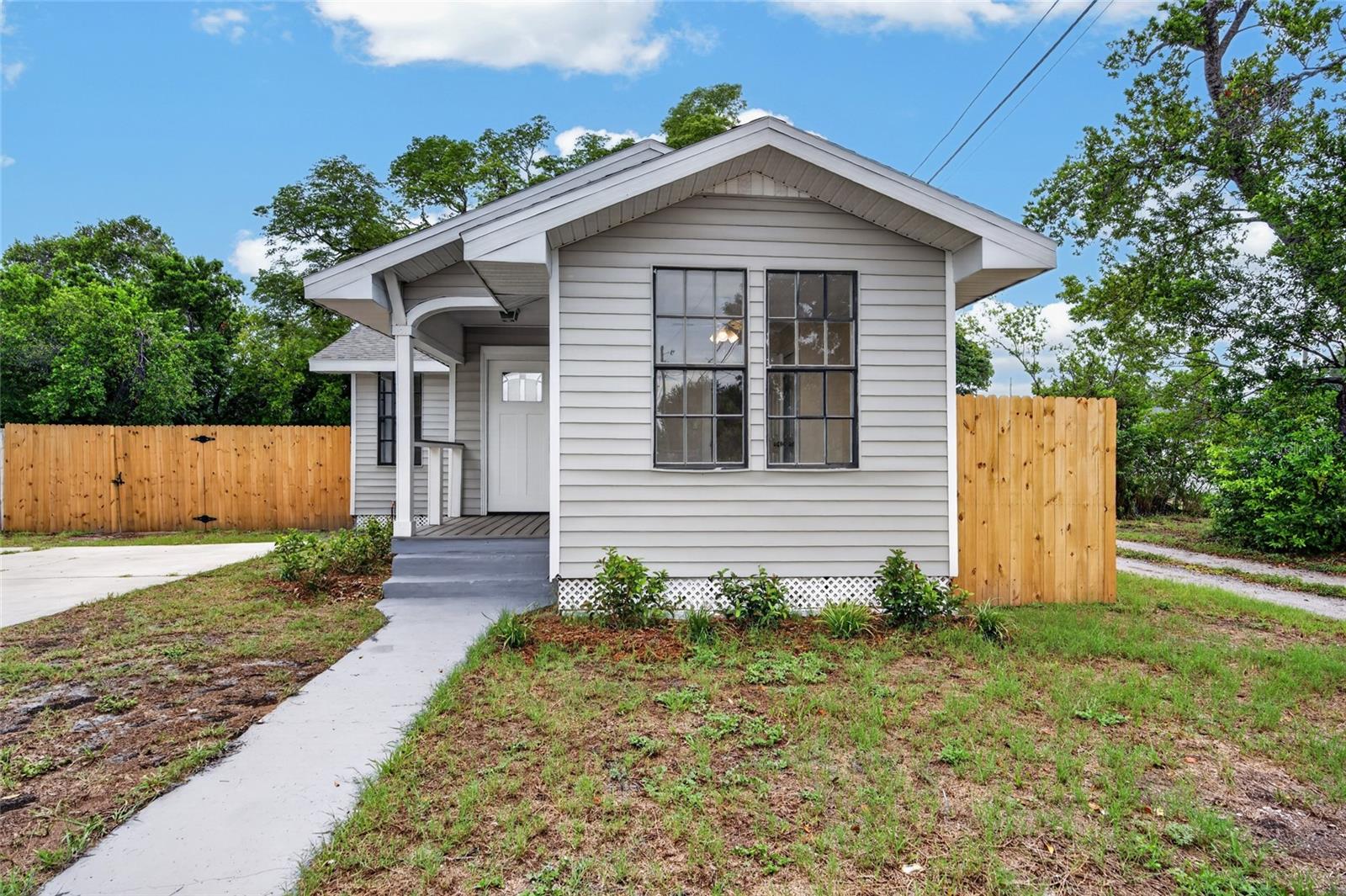 1327 35th, St Petersburg, FL 33711