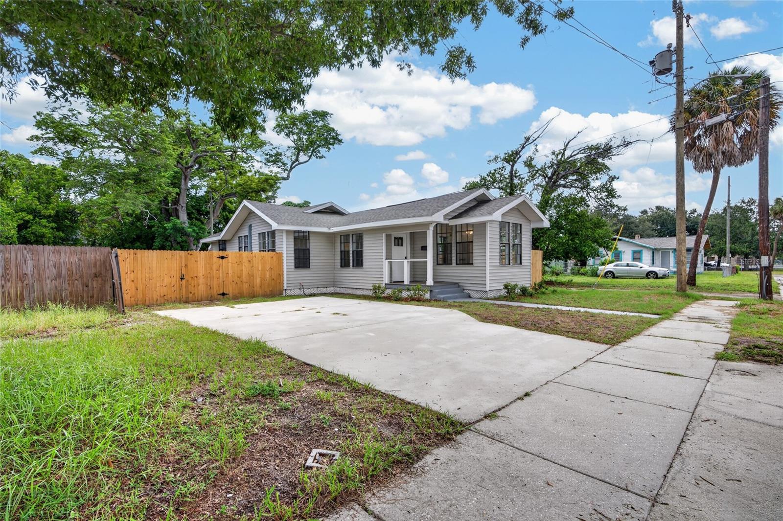 1327 35th, St Petersburg, FL 33711