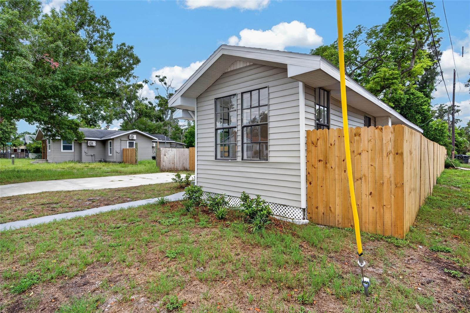 1327 35th, St Petersburg, FL 33711