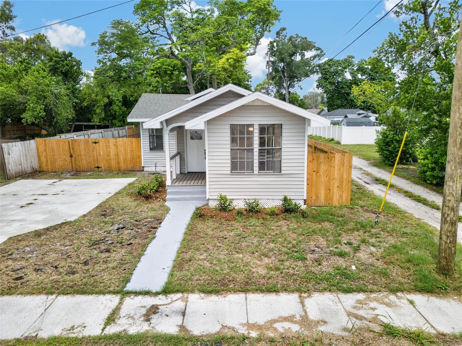 1327 35th, St Petersburg, FL 33711