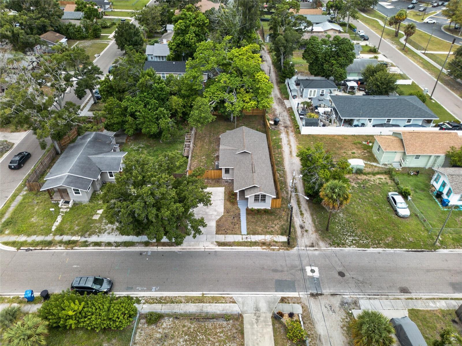 1327 35th, St Petersburg, FL 33711
