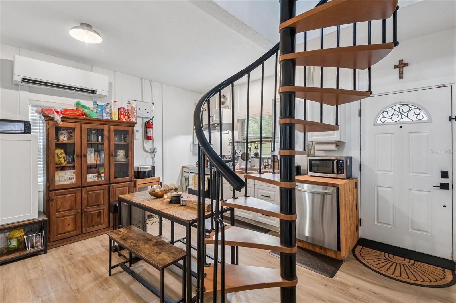 3011 12th, St Petersburg, FL 33712