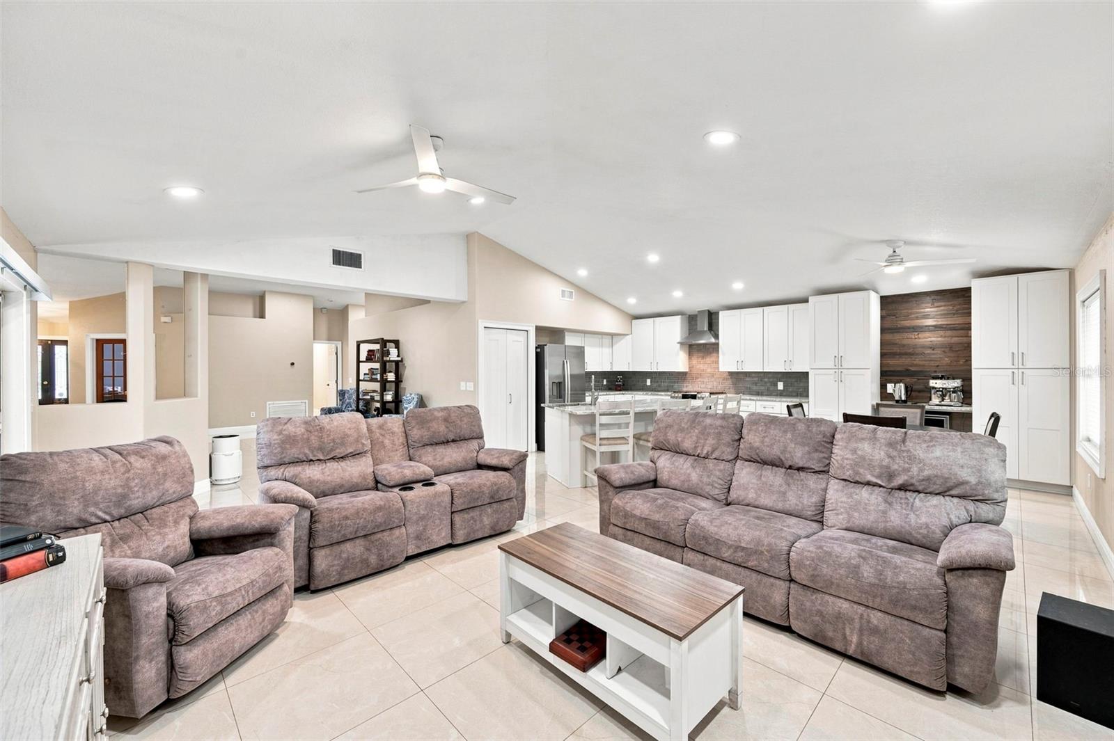 16502 Cayman, Tampa, FL 33624