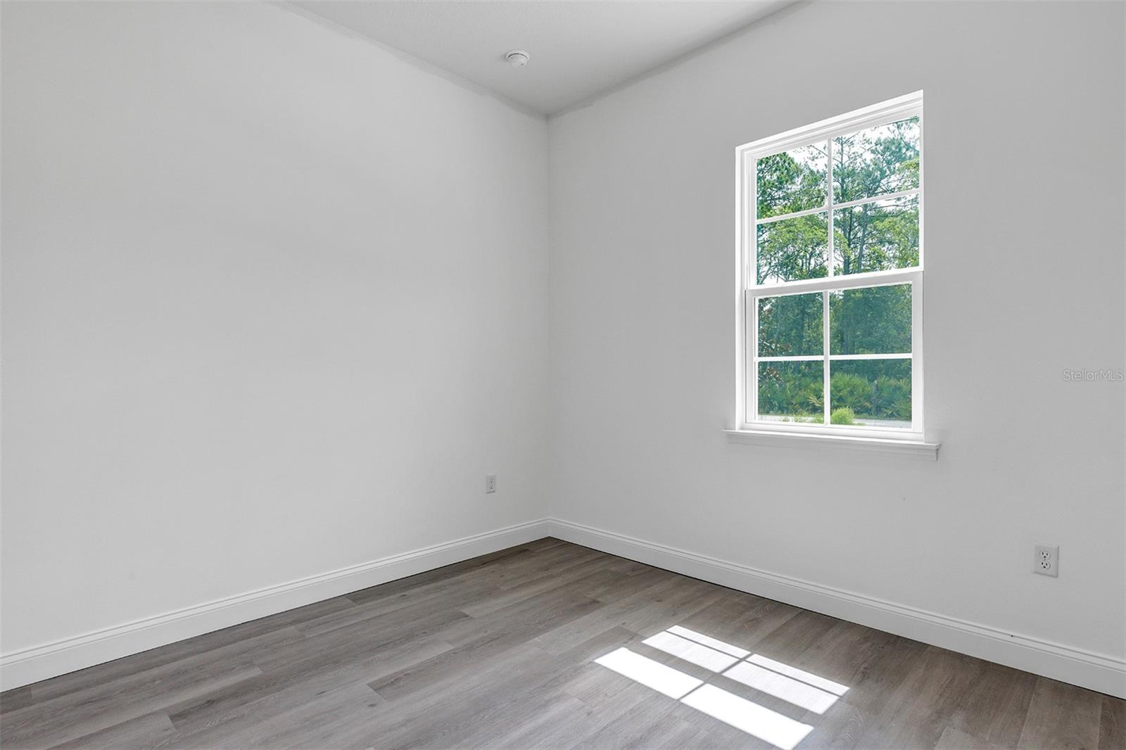 1306 East, Deland, FL 32724