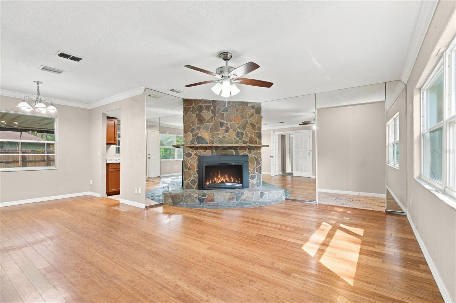 4027 Woodsong, Orlando, FL 32817