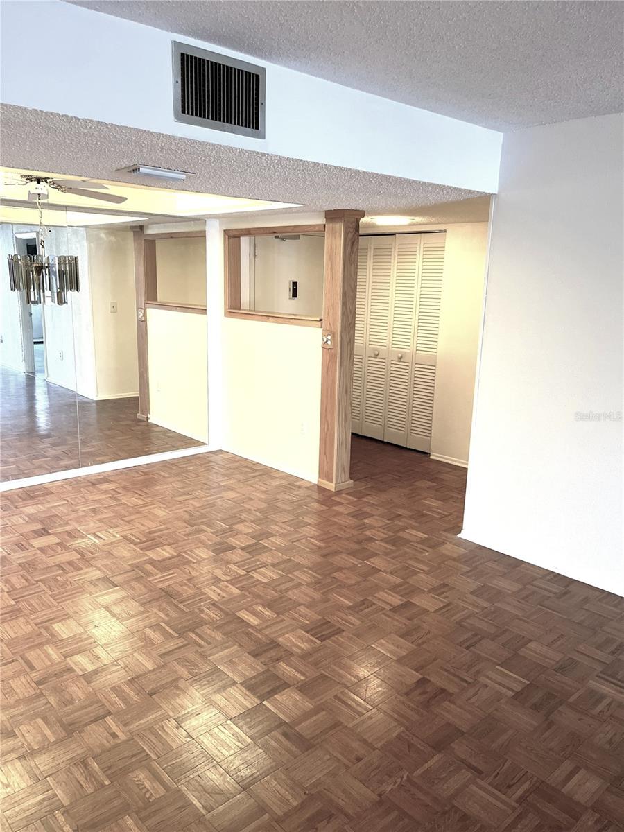 4119 61st Avenue Unit 107, Bradenton, FL 34210