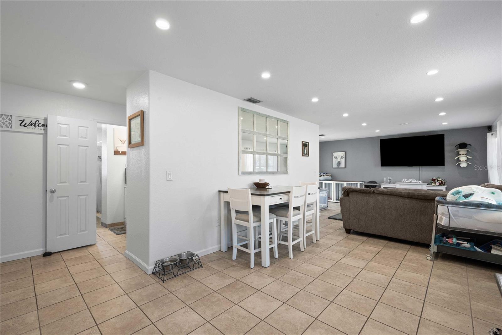 1056 Cr 463, Lake Panasoffkee, FL 33538