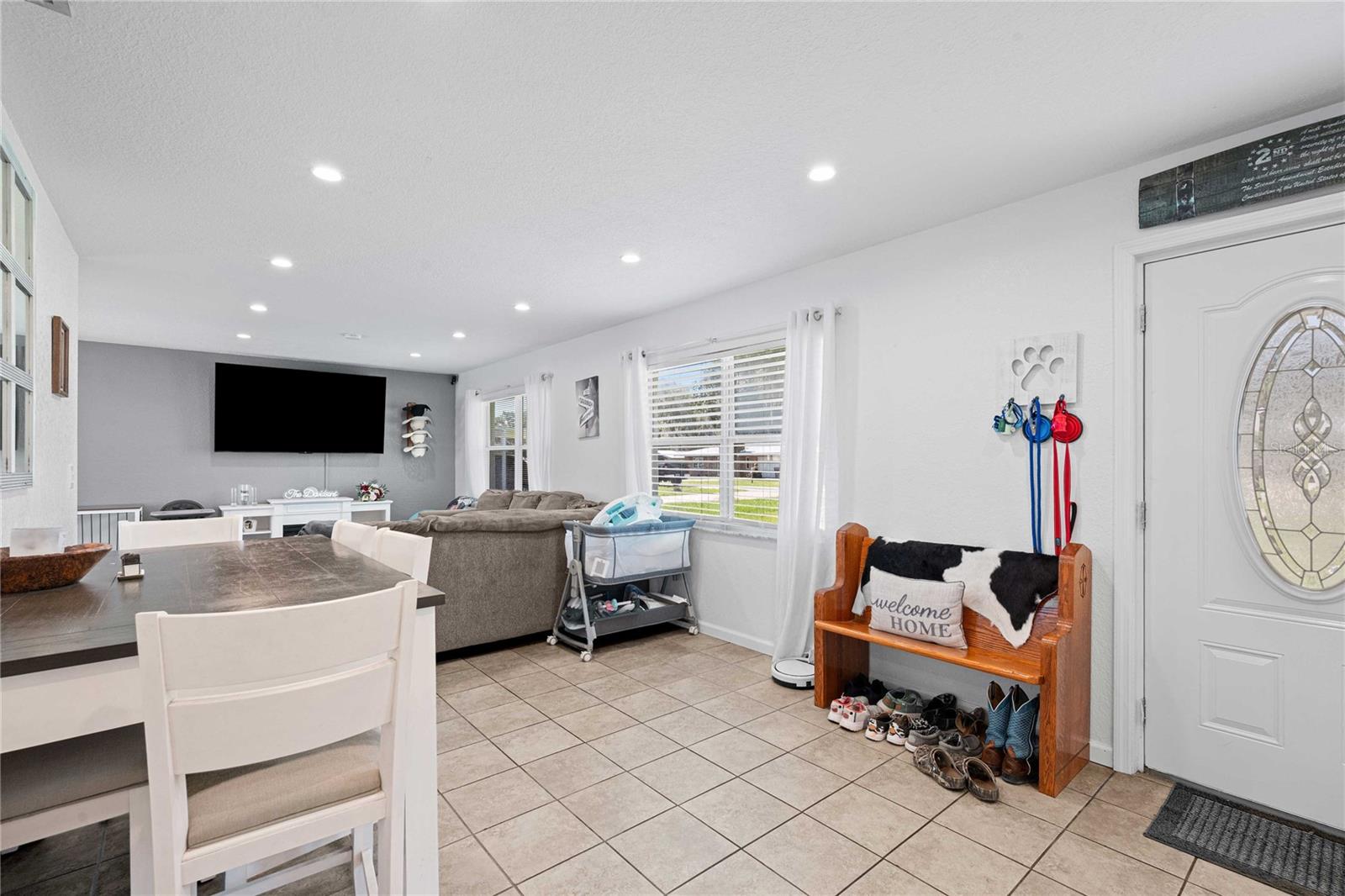 1056 Cr 463, Lake Panasoffkee, FL 33538