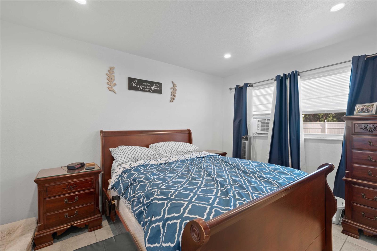 1056 Cr 463, Lake Panasoffkee, FL 33538