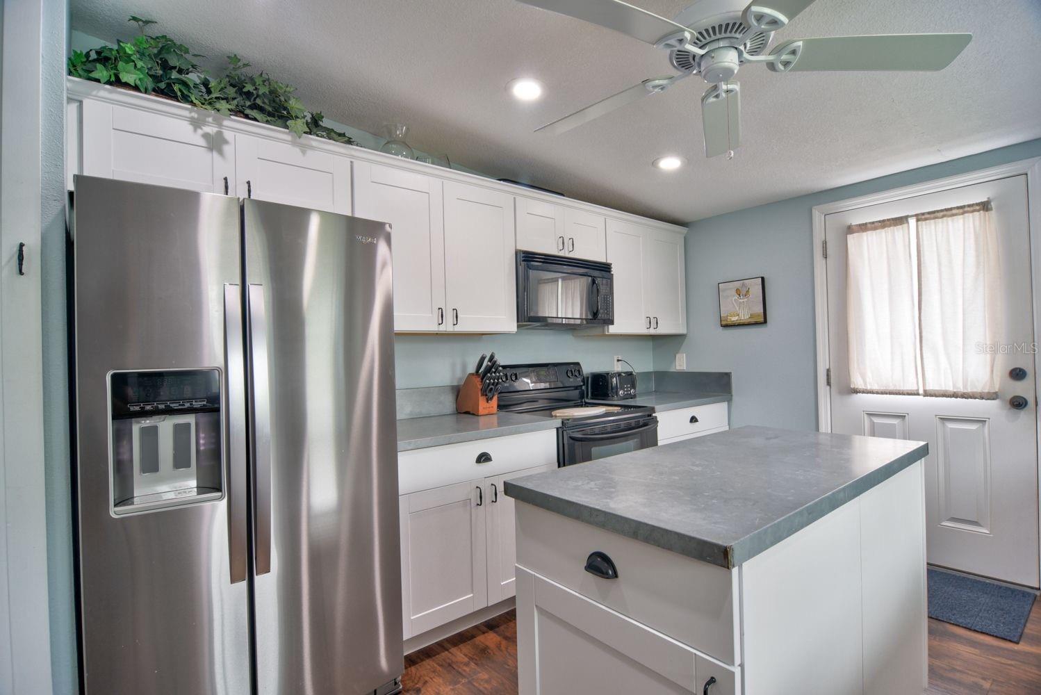 318 34th, Bradenton, FL 34205
