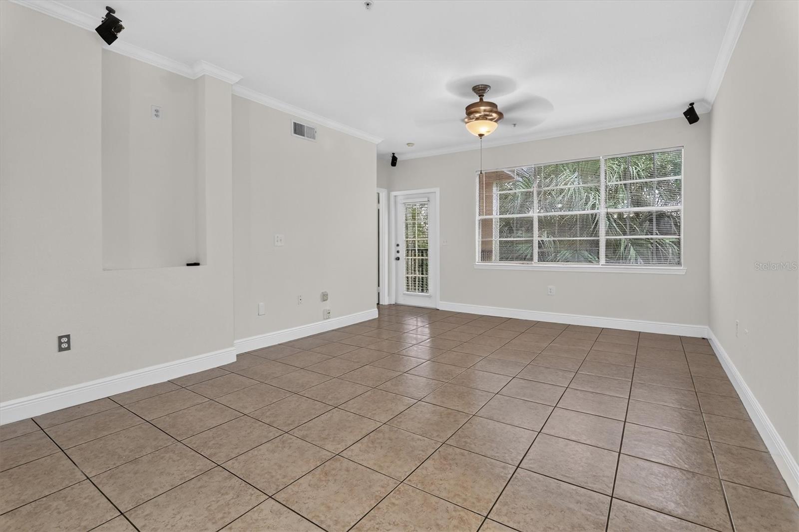 2674 Robert Trent Jones Unit 337, Orlando, FL 32835