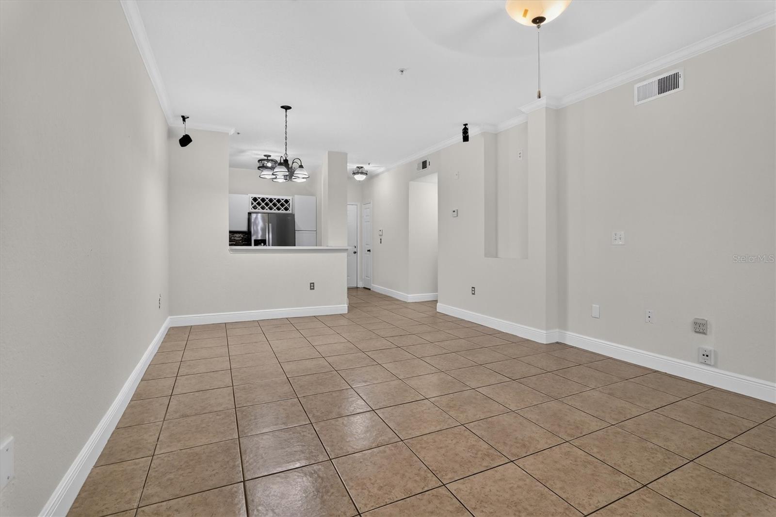 2674 Robert Trent Jones Unit 337, Orlando, FL 32835
