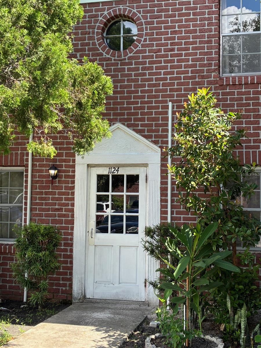 1124 85th Unit D, St Petersburg, FL 33702