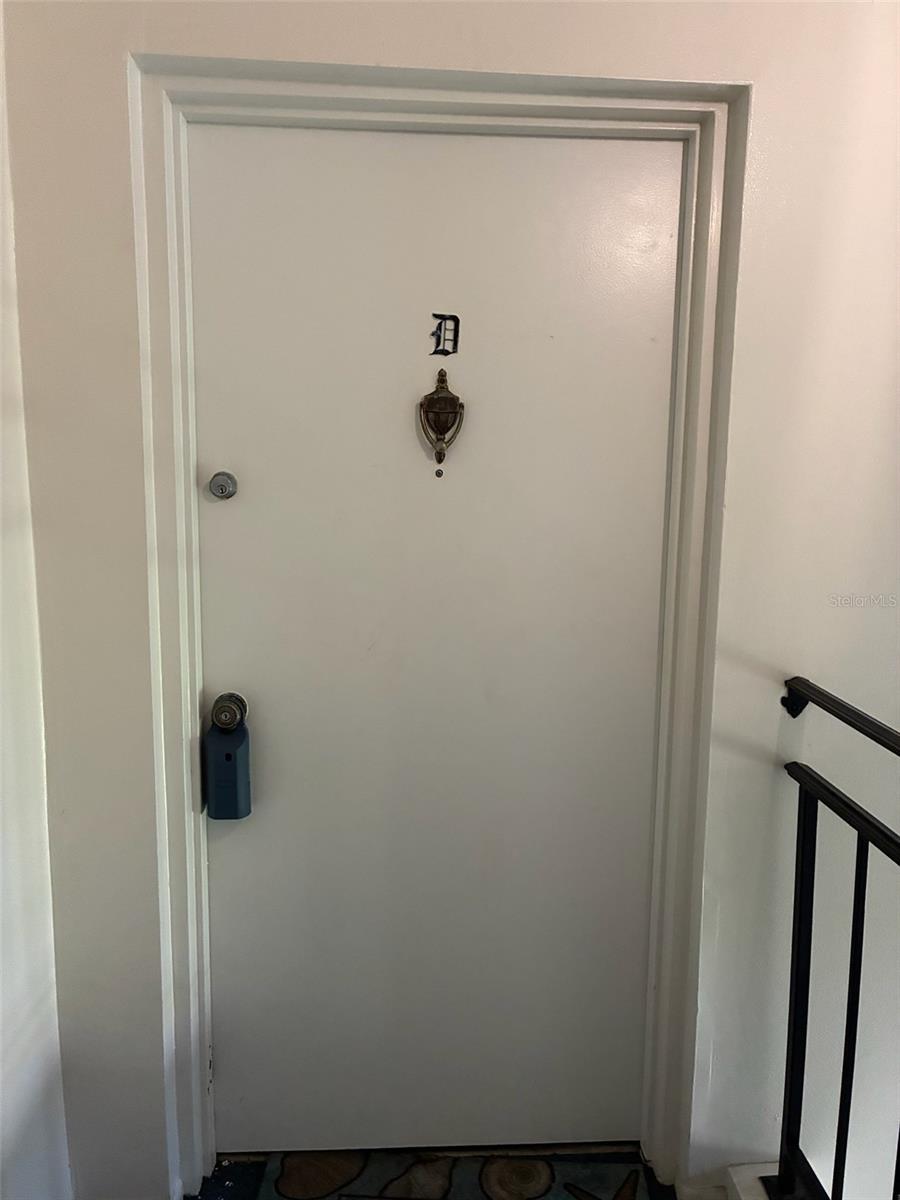1124 85th Unit D, St Petersburg, FL 33702