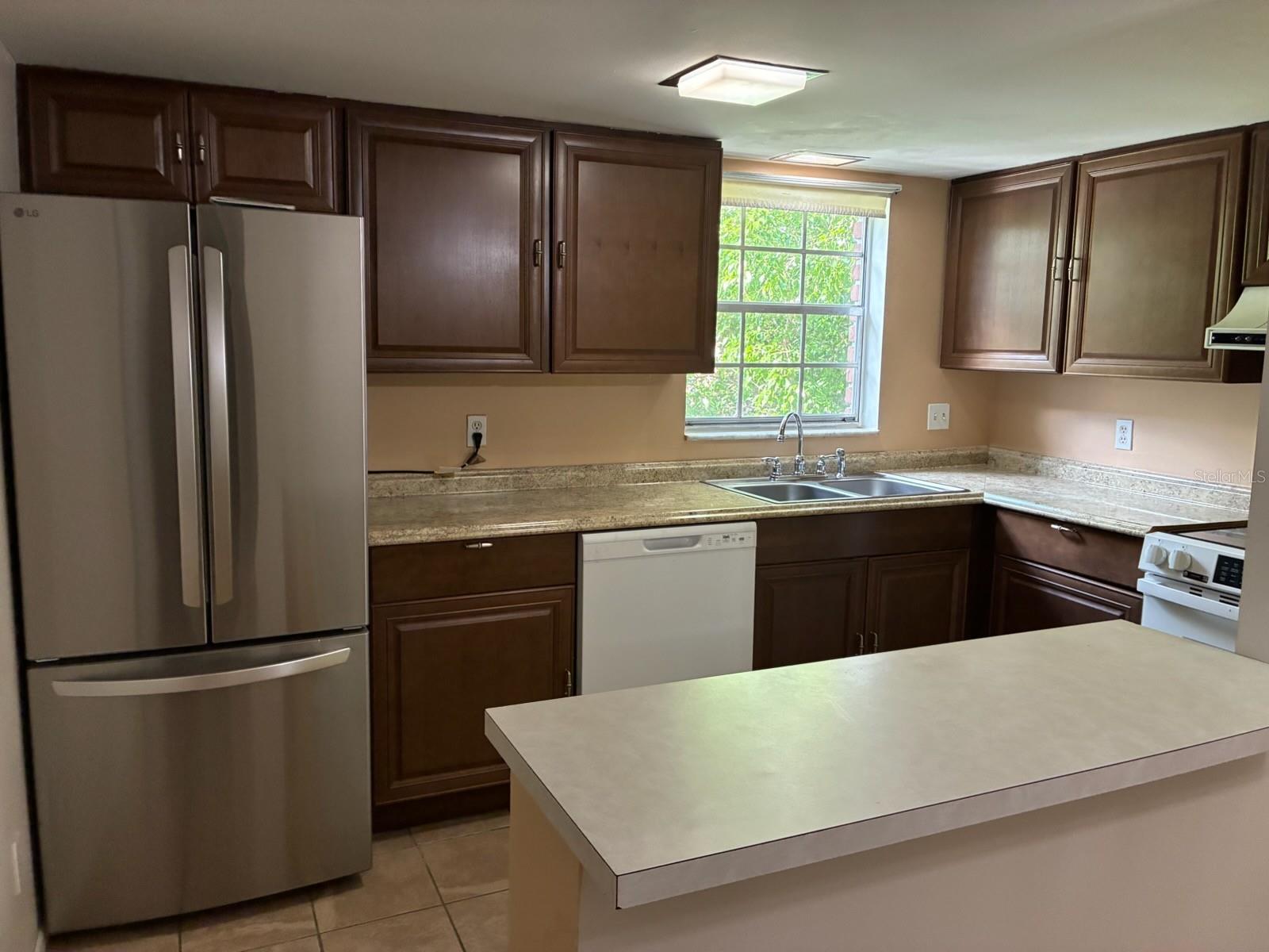 1124 85th Unit D, St Petersburg, FL 33702