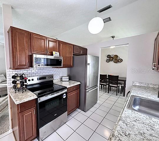 16004 Grass Lake, Tampa, FL 33618