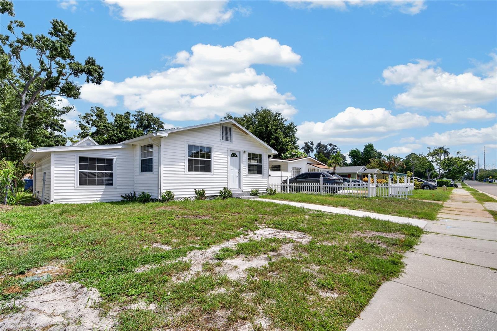 3927 11th, St Petersburg, FL 33711