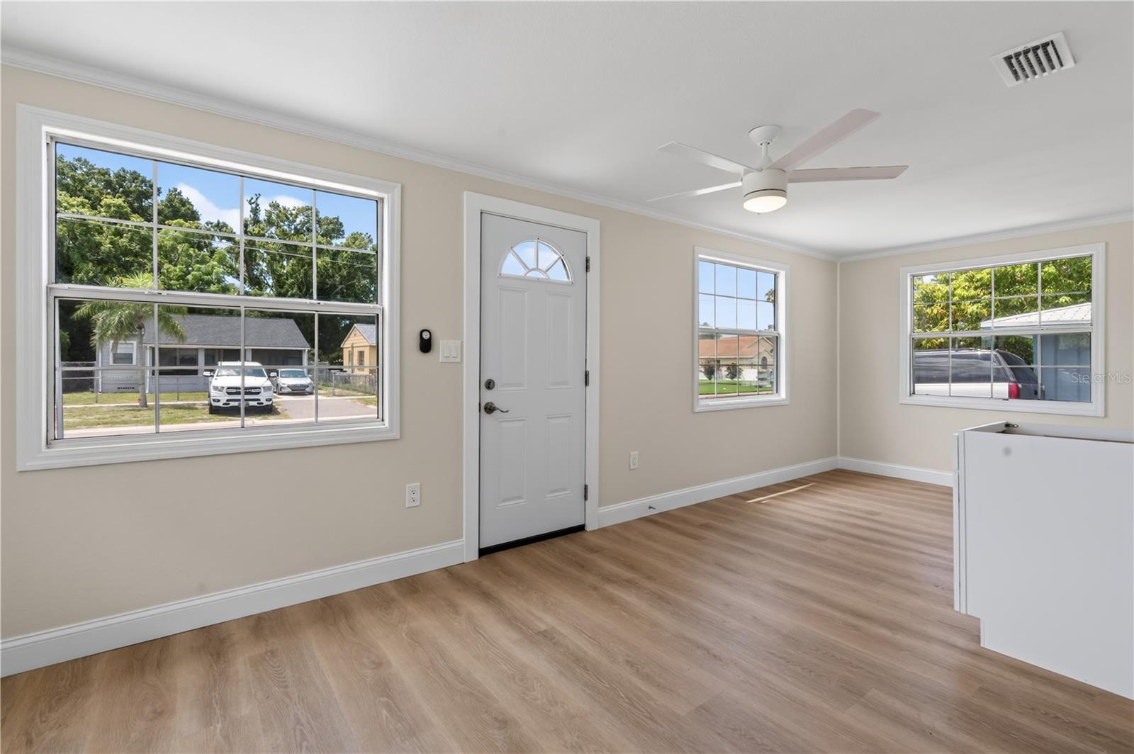 3927 11th, St Petersburg, FL 33711