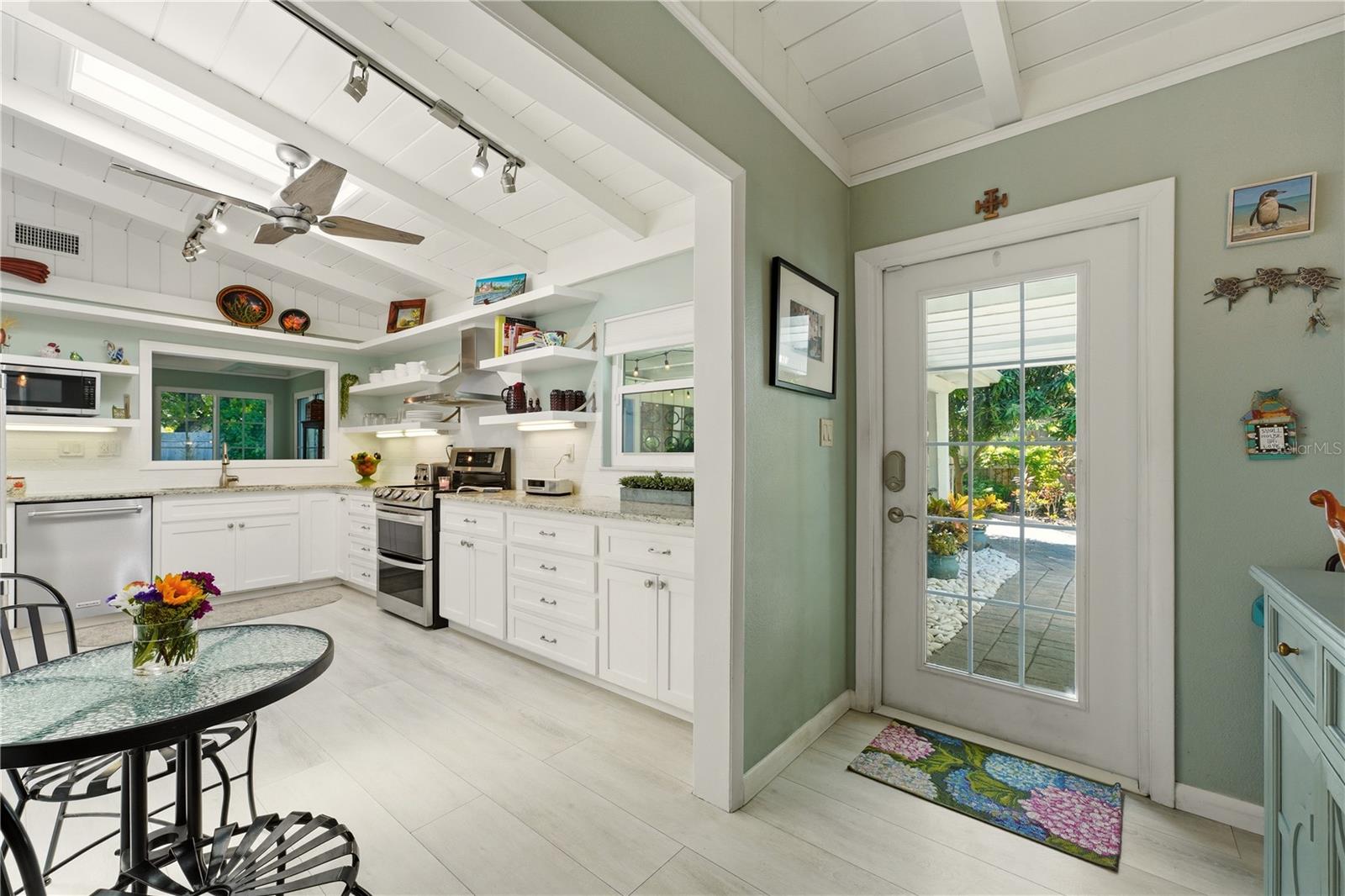 3424 Old Oak, Sarasota, FL 34239