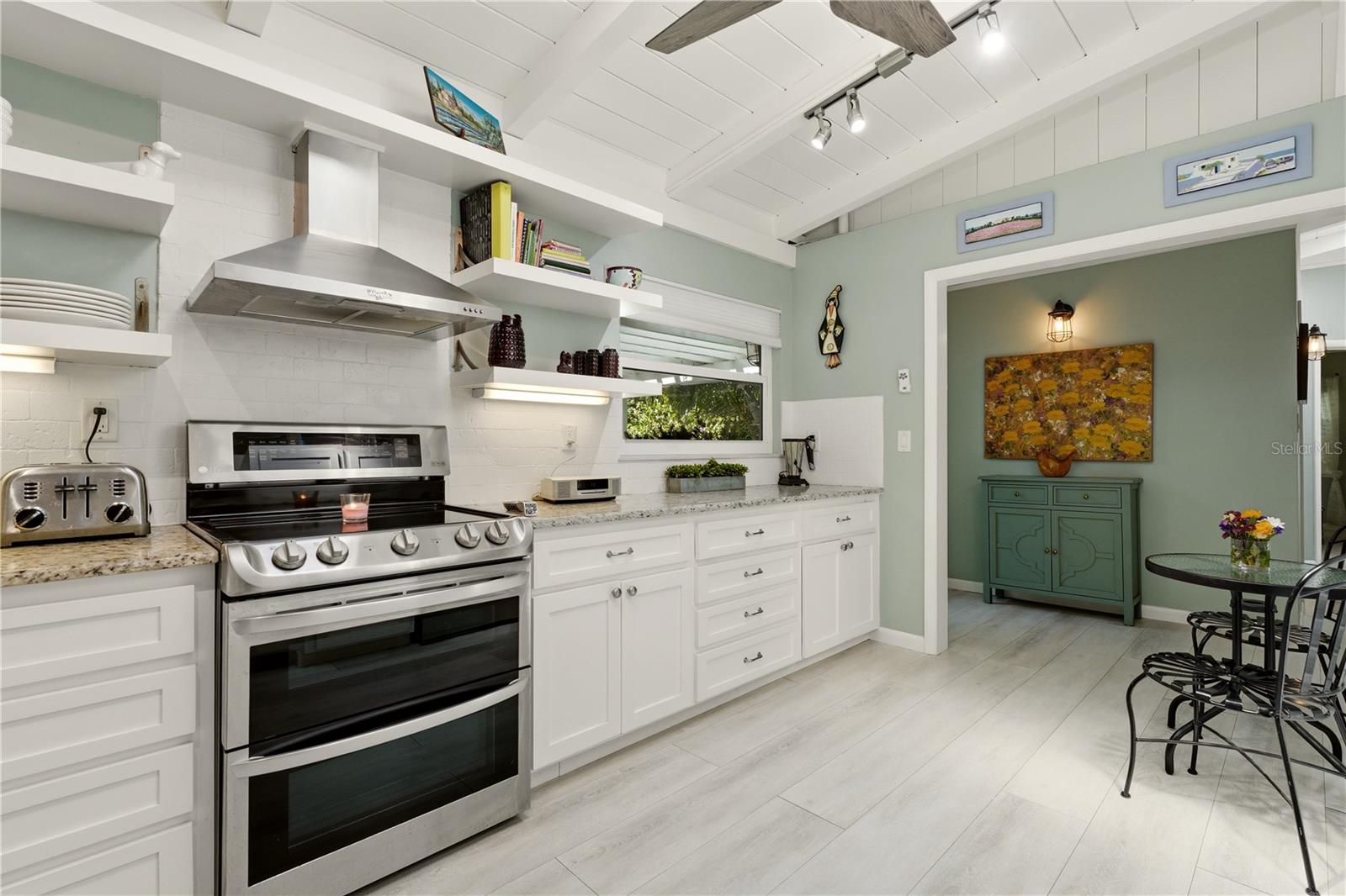 3424 Old Oak, Sarasota, FL 34239