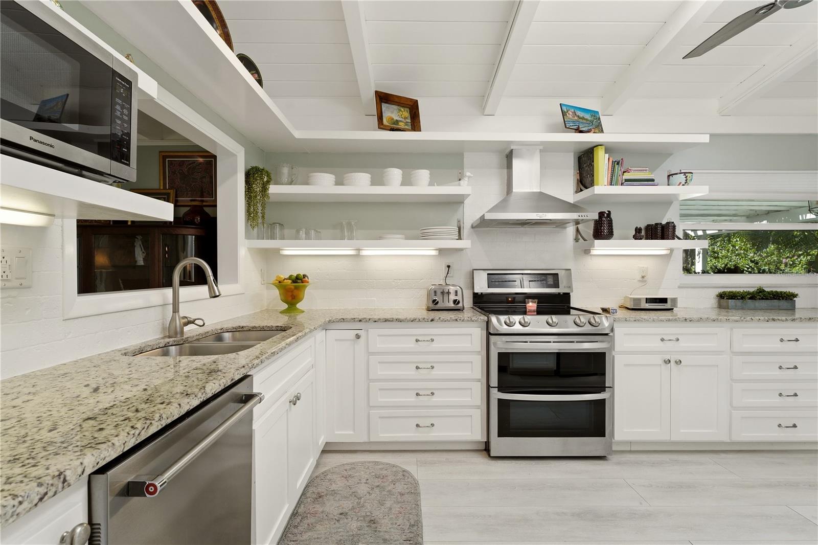 3424 Old Oak, Sarasota, FL 34239