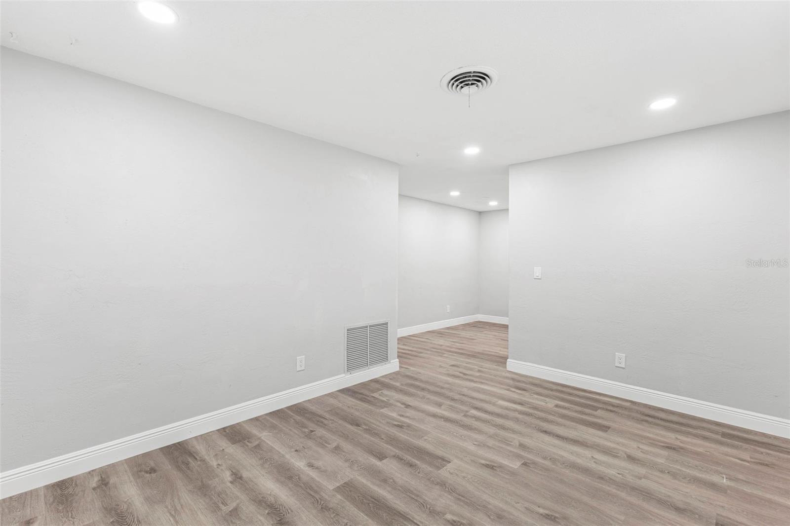 2443 26th, St Petersburg, FL 33712