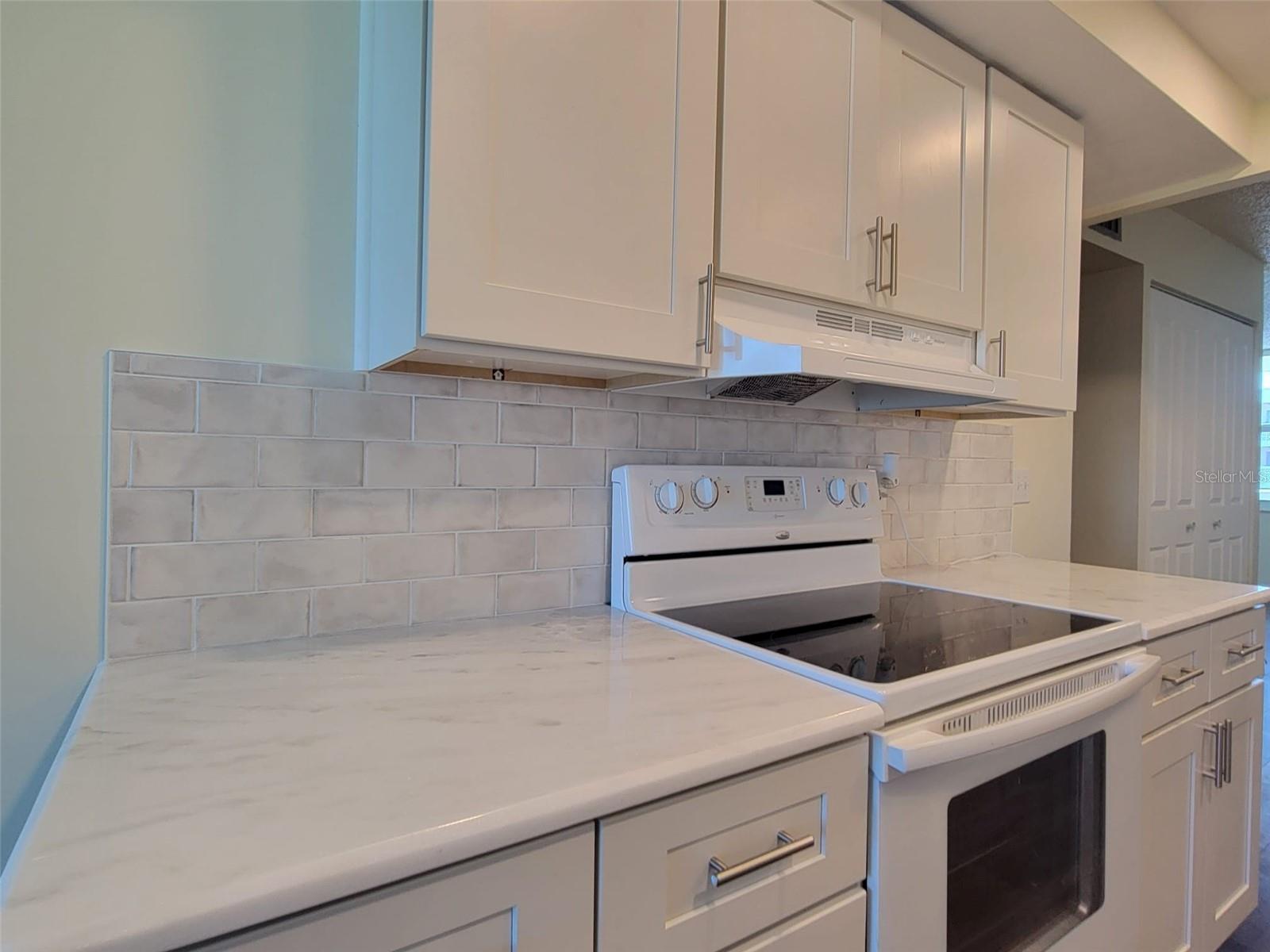 4880 Locust Unit 235, St Petersburg, FL 33703