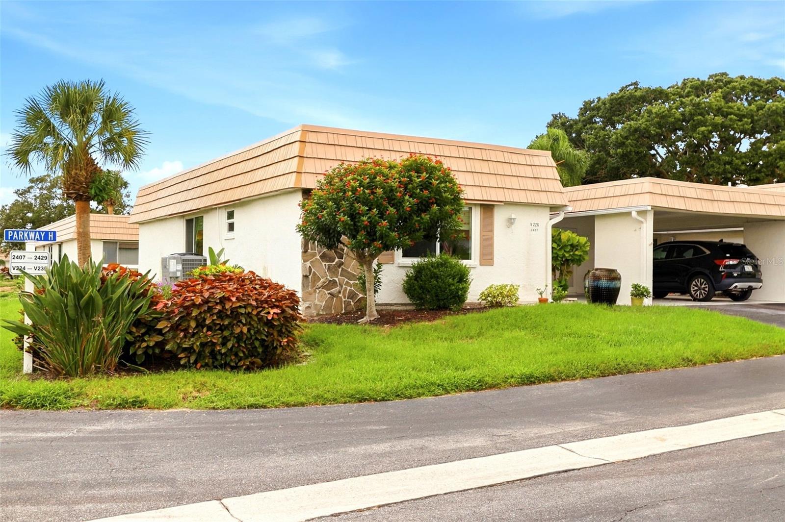 2407 Riverbluff Unit V-226, Sarasota, FL 34231