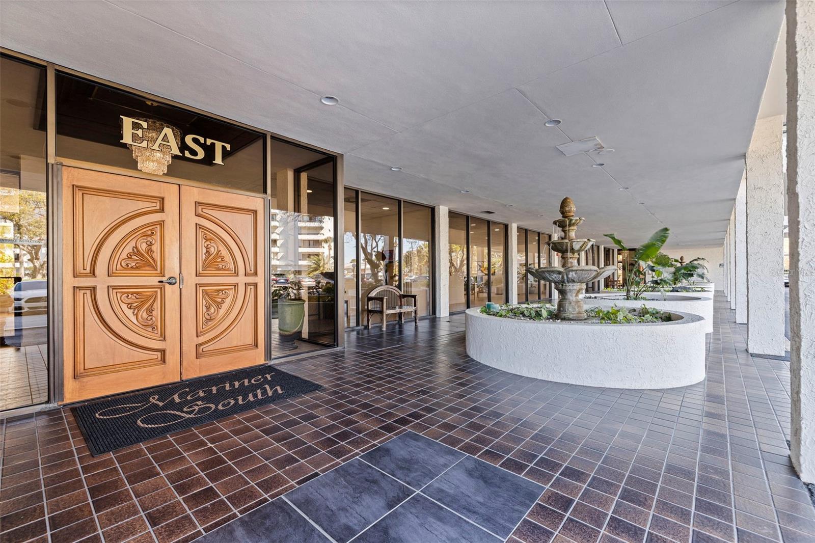 5700 Mariner Unit 803, Tampa, FL 33609