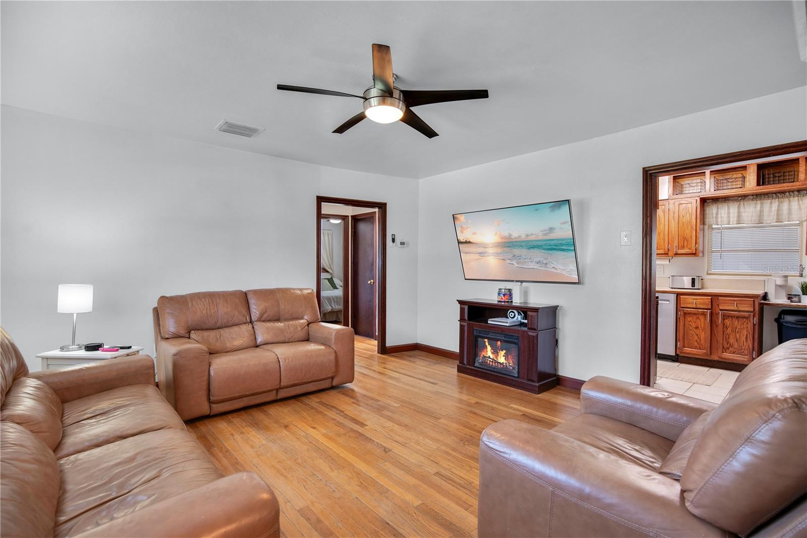 11 Aster, Debary, FL 32713